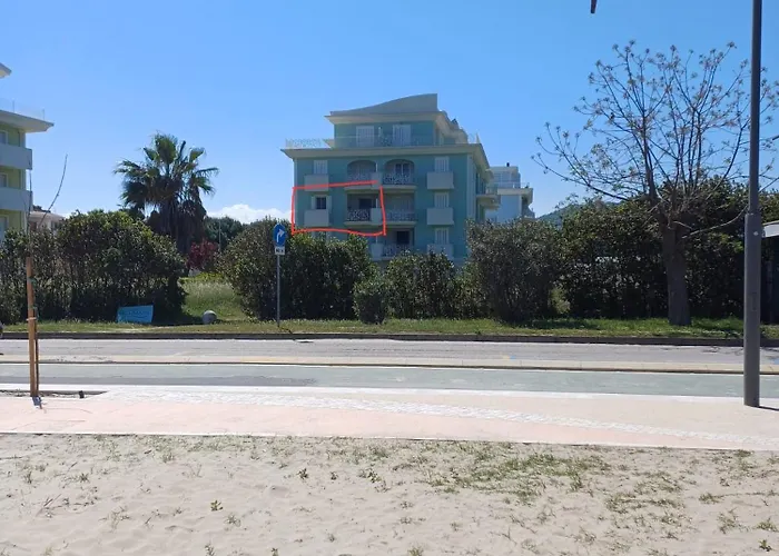 Sophie's Magic Seaview Апартаменты *